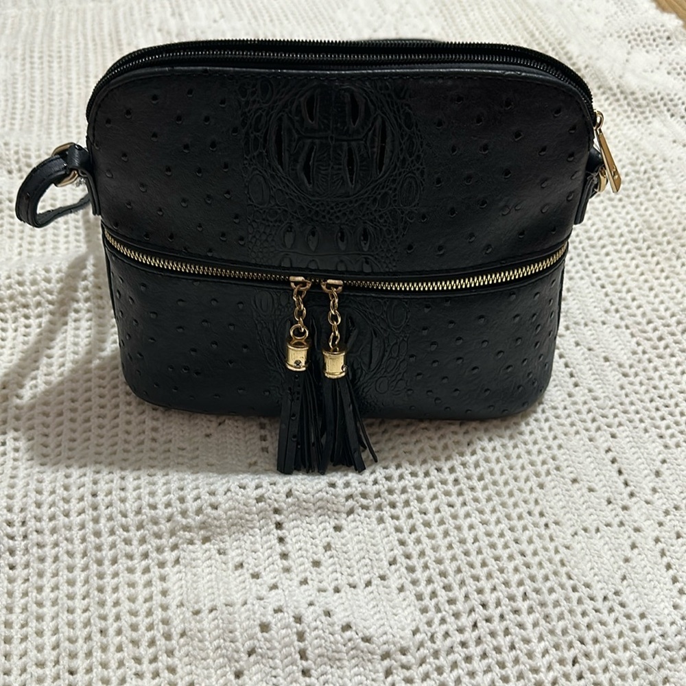 STYLISH CUTE FASHION DOUBLE TASSEL CROSSBODY BAG.